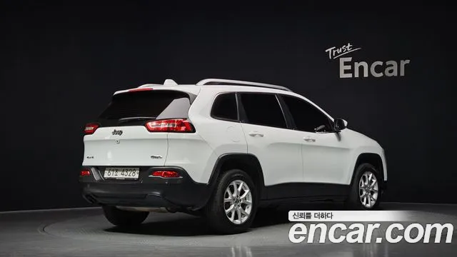 Jeep Cherokee 2015 — фото 2