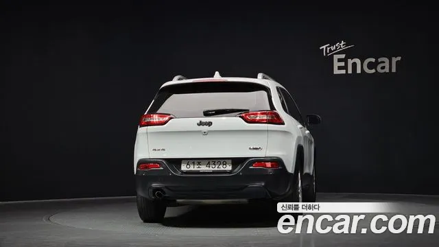 Jeep Cherokee 2015 — фото 4