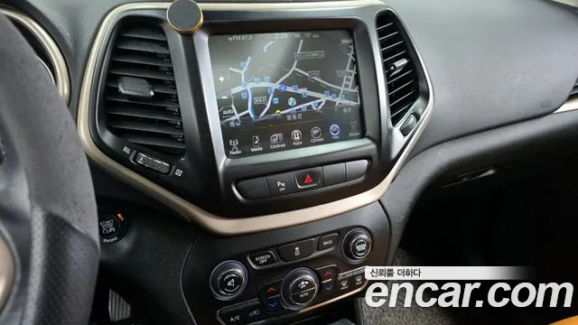 Jeep Cherokee 2015 — фото 14