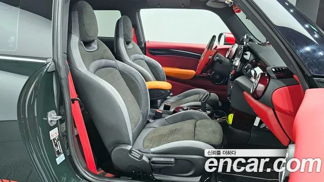 Mini Cooper 2023 — фото 10