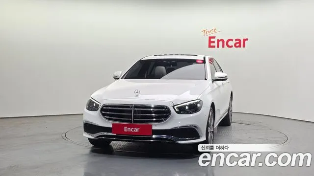 Mercedes-Benz E-Class 2023 — фото 3