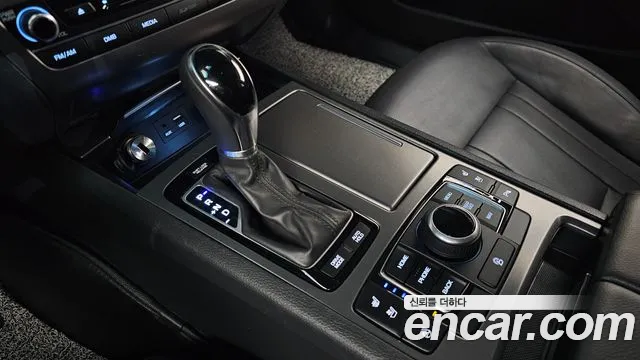 Hyundai Genesis 2015 — фото 9