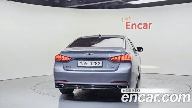 Genesis G80 2017 — фото 4