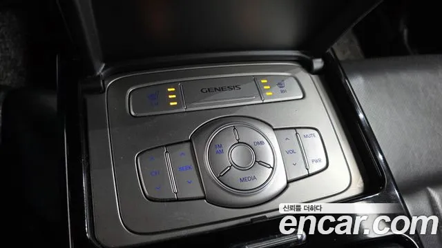 Hyundai Genesis 2014 — фото 18