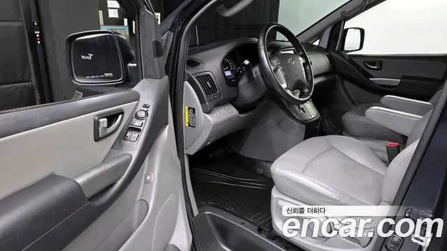 Hyundai Starex 2020 — фото 10