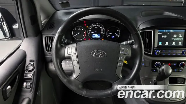 Hyundai Starex 2020 — фото 16