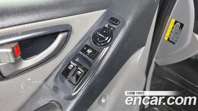 Hyundai Starex 2018 — фото 12