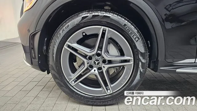 Mercedes-Benz GLC-Class 2023 — фото 5