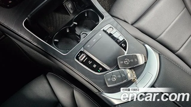 Mercedes-Benz GLC-Class 2023 — фото 9