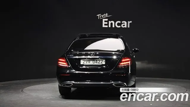 Mercedes-Benz E-Class 2017 — фото 4