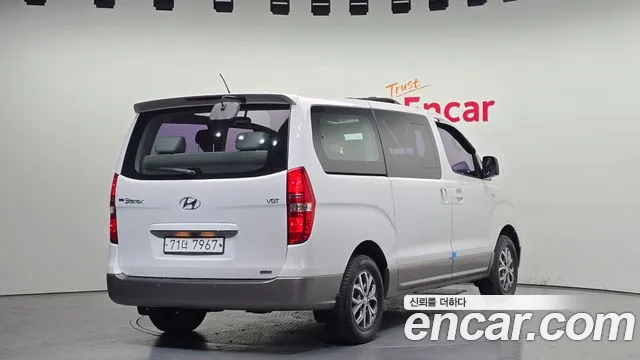 Hyundai Starex 2016 — фото 2