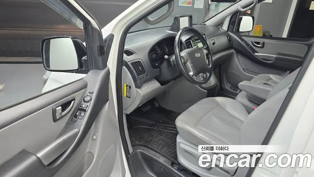 Hyundai Starex 2016 — фото 10