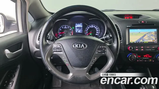 Kia K3 2014 — фото 14