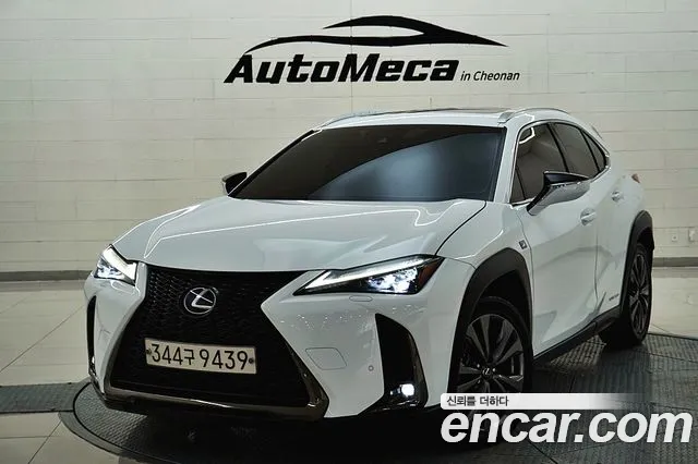 Lexus UX 2021 — фото 2