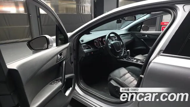 Peugeot 508 2016 — фото 10
