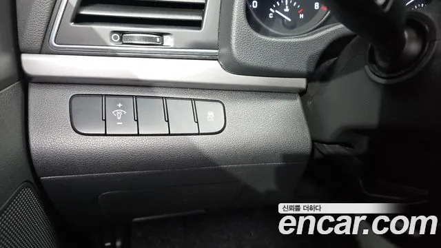 Hyundai AVANTE 2016 — фото 16