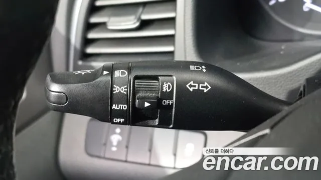 Hyundai AVANTE 2016 — фото 17