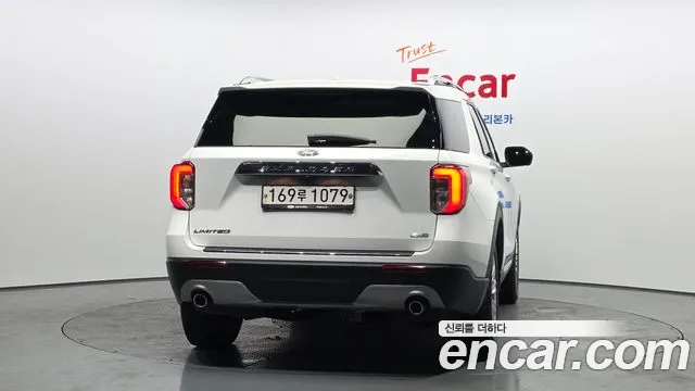 Ford Explorer 2020 — фото 4