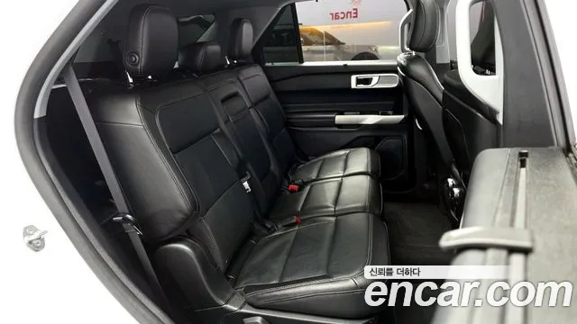 Ford Explorer 2020 — фото 12