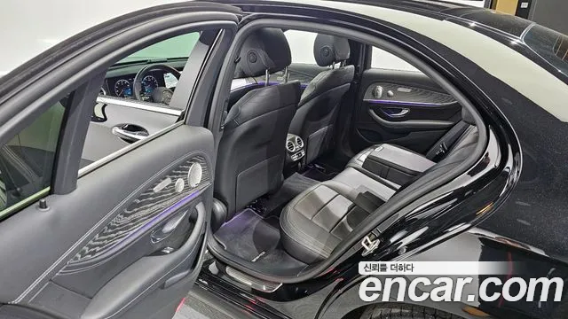 Mercedes-Benz E-Class 2021 — фото 11