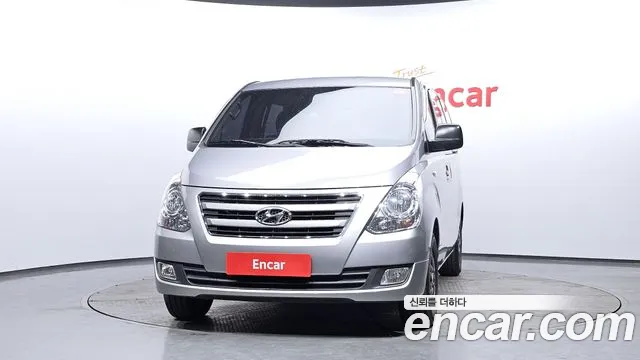 Hyundai Starex 2017 — фото 3