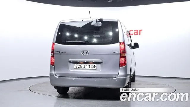 Hyundai Starex 2017 — фото 4