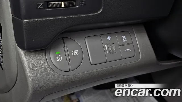 Hyundai Starex 2017 — фото 14