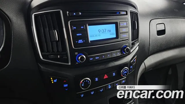 Hyundai Starex 2017 — фото 19
