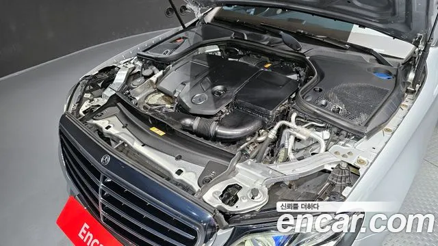 Mercedes-Benz E-Class 2020 — фото 6