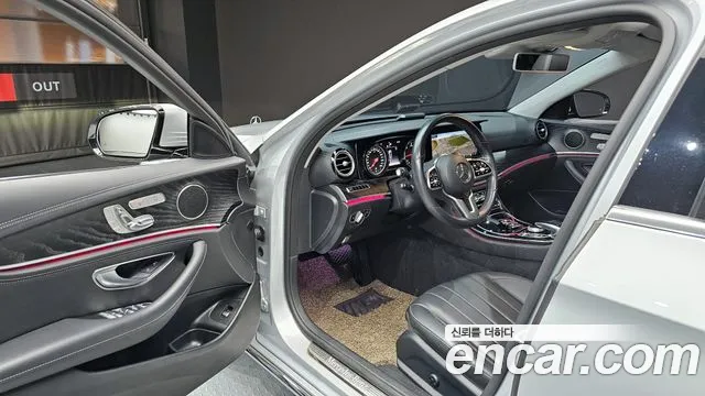 Mercedes-Benz E-Class 2020 — фото 11