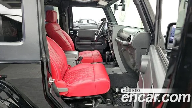 Jeep Wrangler 2009 — фото 11