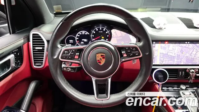 Porsche Cayenne 2019 — фото 13