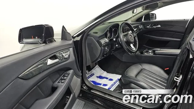 Mercedes-Benz CLS-Class 2016 — фото 10