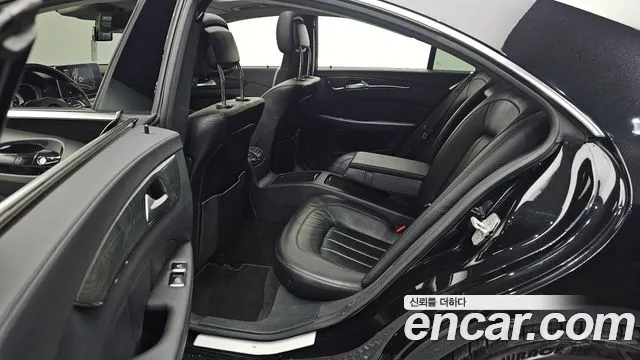 Mercedes-Benz CLS-Class 2016 — фото 11
