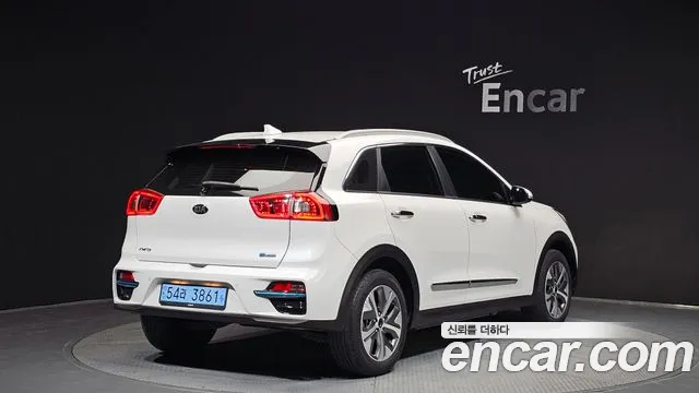 Kia Niro 2021 — фото 2