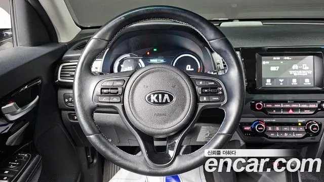 Kia Niro 2021 — фото 17