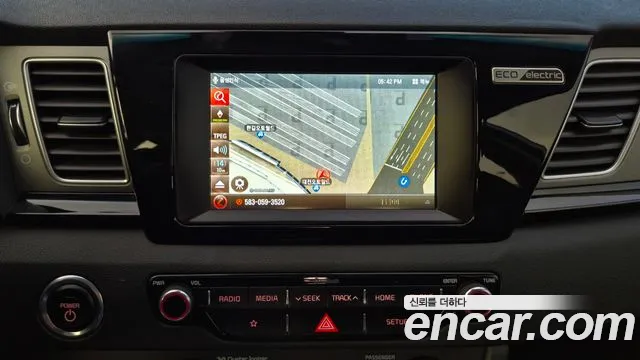 Kia Niro 2021 — фото 18