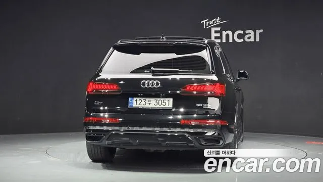 Audi Q7 2022 — фото 4