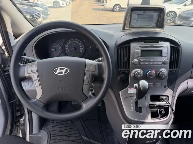 Hyundai Starex 2015 — фото 12