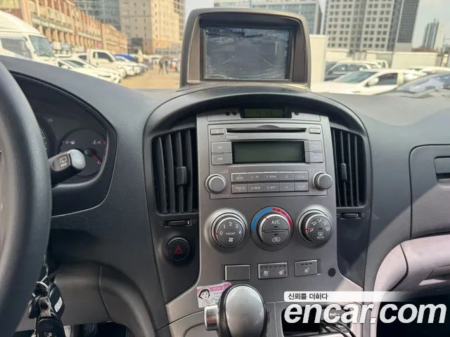 Hyundai Starex 2015 — фото 13