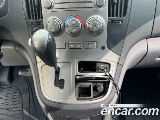 Hyundai Starex 2015 — фото 14