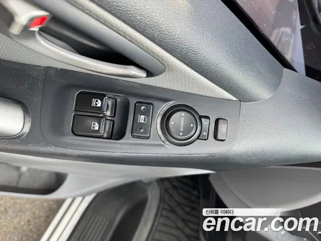 Hyundai Starex 2015 — фото 17