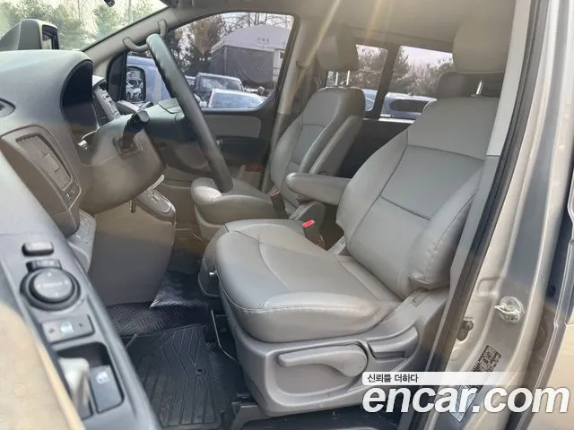 Hyundai Starex 2015 — фото 18