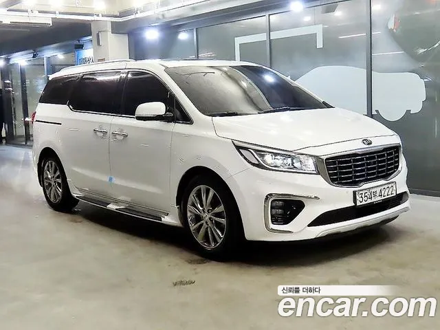 Kia Canival 2020 — фото 1