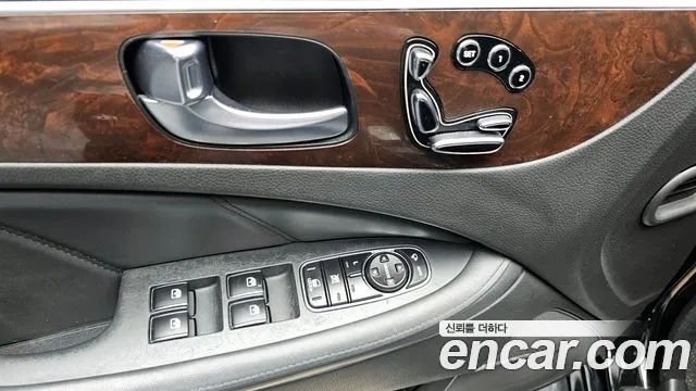 Hyundai Equus 2014 — фото 14
