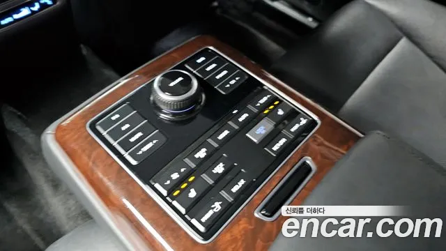 Hyundai Equus 2014 — фото 19