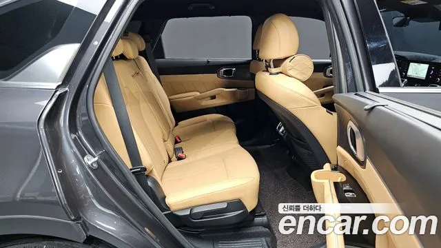 Kia Sorento 2023 — фото 11