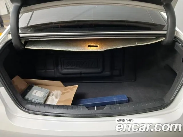 Hyundai Sonata 2018 — фото 17