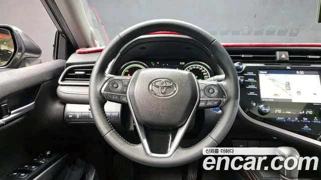 Toyota Camry 2019 — фото 13