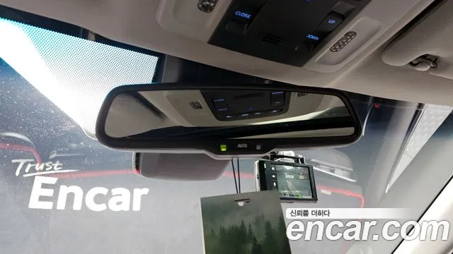 Toyota Camry 2019 — фото 16
